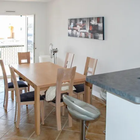 Holiday home Stunning In With Wifi *